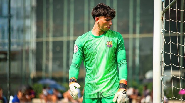 Flick triệu tập thủ môn 18 tuổi lên đội một Barca
