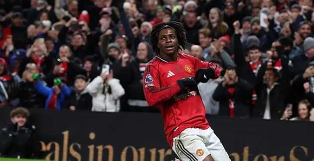 Carrick tìm ra mũi khoan mới cho hàng công MU