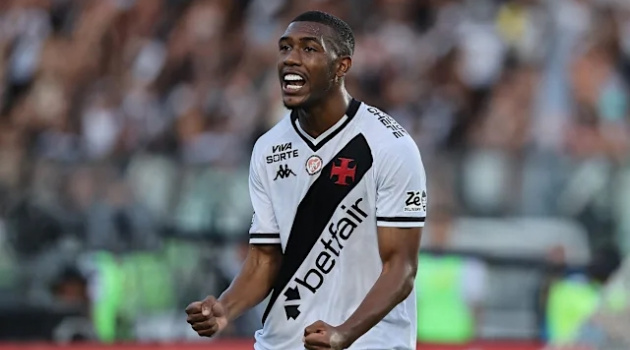 Rayan đến Anh kiểm tra y tế để gia nhập Bournemouth