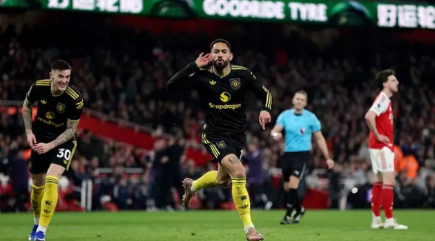 Jeremy Clarkson châm chọc fan Man Utd sau trận thắng Arsenal