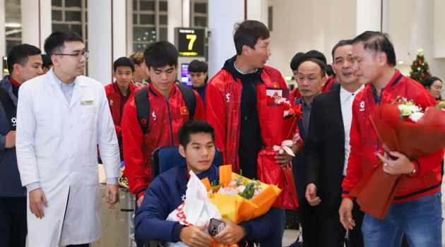 Trung vệ Nguyễn Hiểu Minh chưa ấn định ngày mổ dây chằng