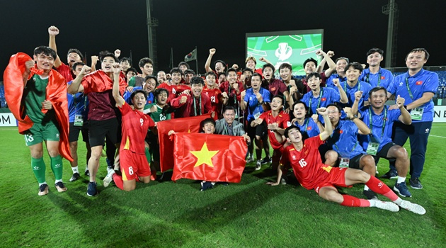 Chuyên gia Bae Ji-won khen Việt Nam và chê Thái Lan thụt lùi