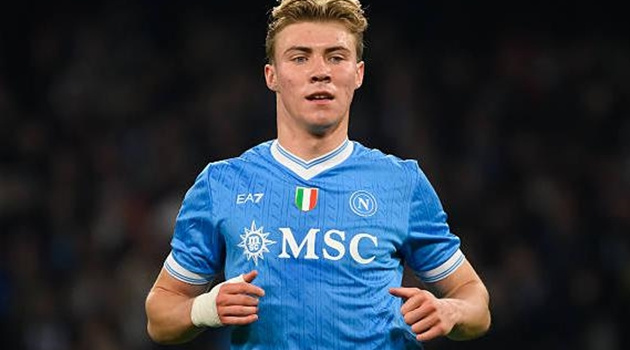 Romano báo tin vui 50 triệu euro cho MU vụ Hojlund