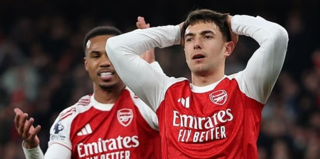 Paul Scholes nói Arsenal là đội tệ nhất nếu vô địch