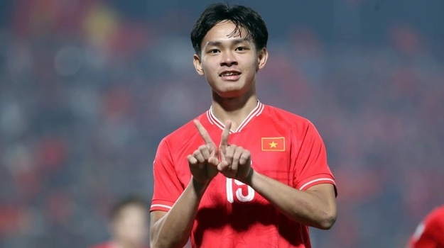 Bùi Vĩ Hào rưng rưng vì hành động của thủ môn Trung Kiên