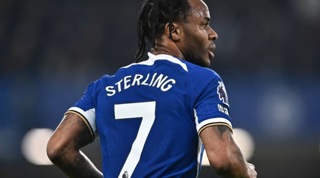 3 chướng ngại vật ngáng đường Leeds United vụ Sterling