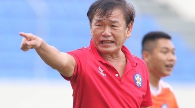Rời đội một Đà Nẵng, ông Phan Thanh Hùng lùi về làm trẻ