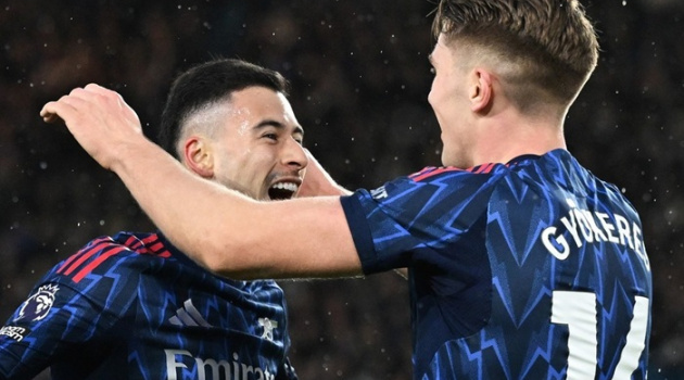 Arsenal hủy diệt Leeds 4-0, xây chắc ngôi đầu