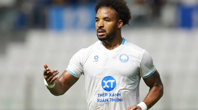 Xuân Son lập cú đúp khiến báo Malaysia e ngại