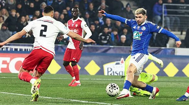Strasbourg loại Monaco nhờ cú đúp của Enciso