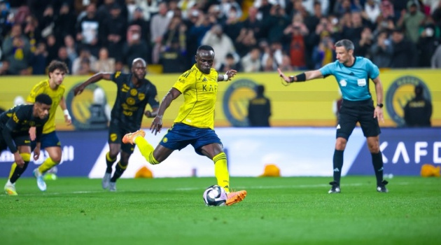 Vắng Ronaldo, Mane tỏa sáng giúp Al-Nassr hạ gục Al-Ittihad