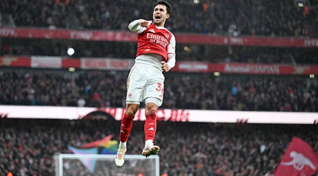 Zubimendi vẽ đường cong tuyệt đẹp xé lưới Sunderland