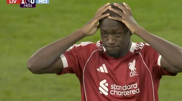 Szoboszlai lập siêu phẩm khiến Konate thất thần