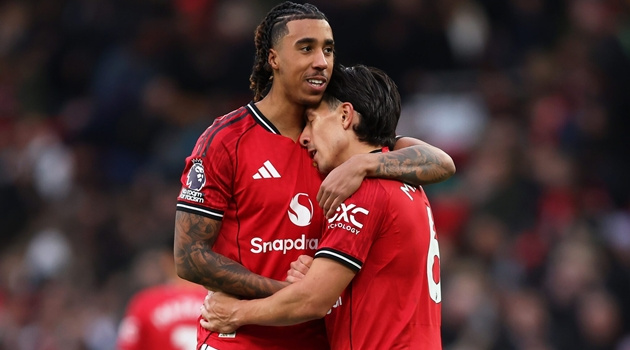 Leny Yoro có thể là chìa khóa giúp Carrick vượt khó