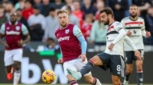 Michael Carrick săn trận thắng thứ 5 trong ngày về mái nhà xưa