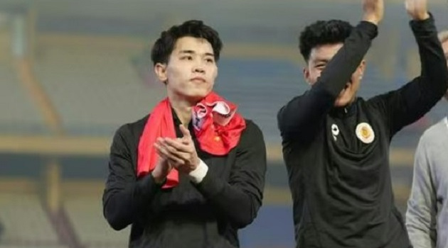 Đình Bắc lập siêu phẩm khiến AFC thán phục