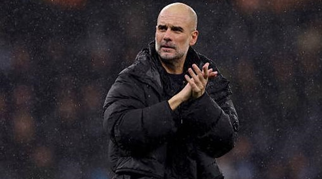 Nỗi lo mất nhịp của Pep Guardiola trước Salford