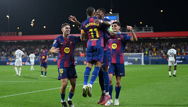 Dàn viện binh là chiếc phao cứu sinh của Barca