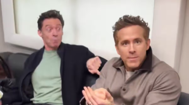 Ryan Reynolds choáng váng khi Wrexham đụng độ Chelsea