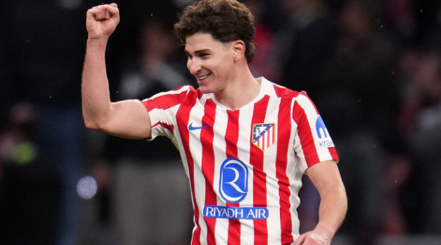 Arsenal và Chelsea vỡ mộng chiêu mộ Alvarez