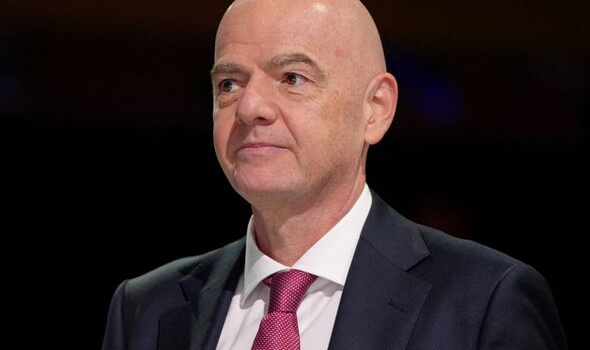 Chủ tịch FIFA gửi thông điệp đanh thép vụ Vinicius