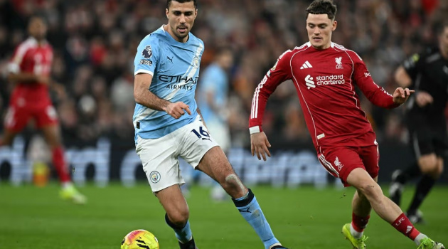 Pep thừa nhận sai lầm khi ép Rodri trở lại sớm