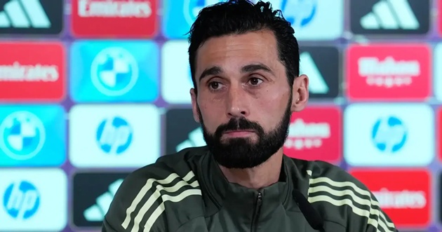 Arbeloa thừa nhận rút Valverde vì sợ chấn thương