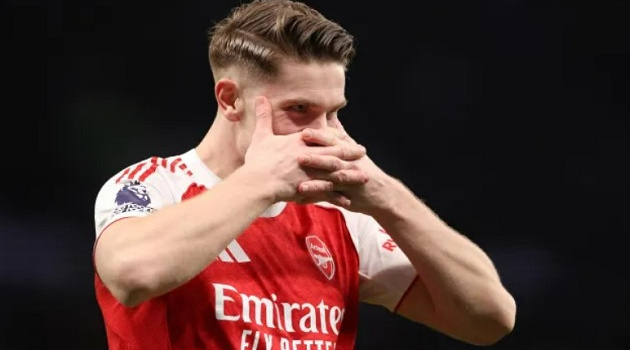 Neville ca ngợi Gyokeres sau khi Arsenal hạ Tottenham