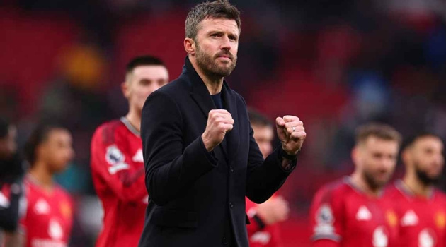 Man Utd áp sát Top 4, HLV Carrick lập tức cảnh báo học trò