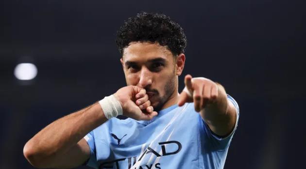 Khó mua Alvarez, Barca chuyển hướng sang Omar Marmoush