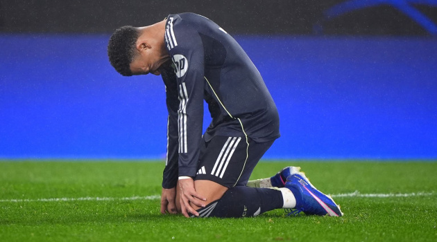 Nguy cơ lên bàn mổ, Mbappe lỡ trận Real đấu Benfica