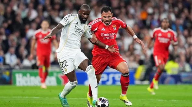 Chiến thắng không che lấp tử huyệt của Real