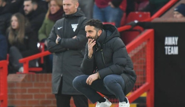 Man Utd mất 15,9 triệu bảng đền bù vụ Amorim