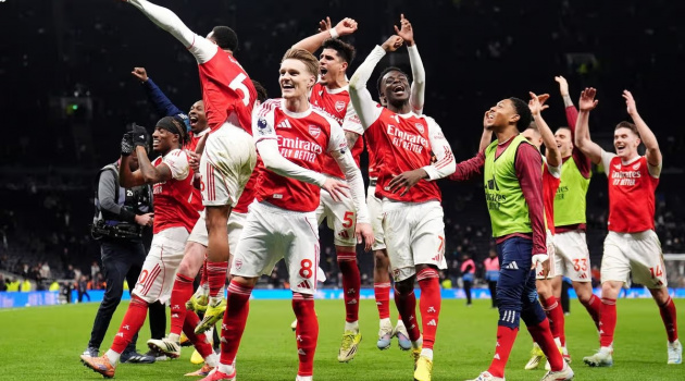 Sherwood giải mã đòn tâm lý của Pep với Arsenal