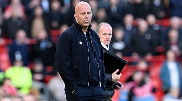 Arne Slot bất ngờ khiêm tốn sau chiến thắng 5 bàn của Liverpool