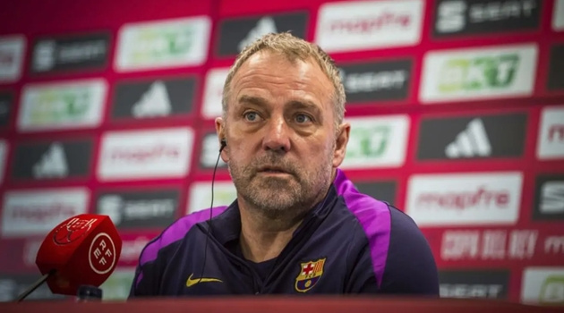 HLV Flick bắt y tế Barca giải trình bão chấn thương