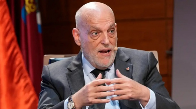 La Liga cấy chip vào bóng để chấm dứt tranh cãi việt vị