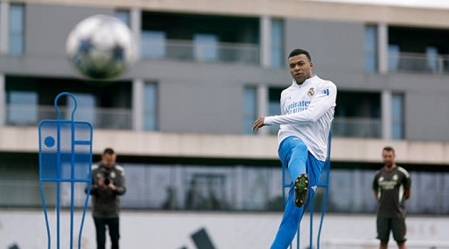 HLV Arbeloa chốt khả năng Mbappe đấu Man City