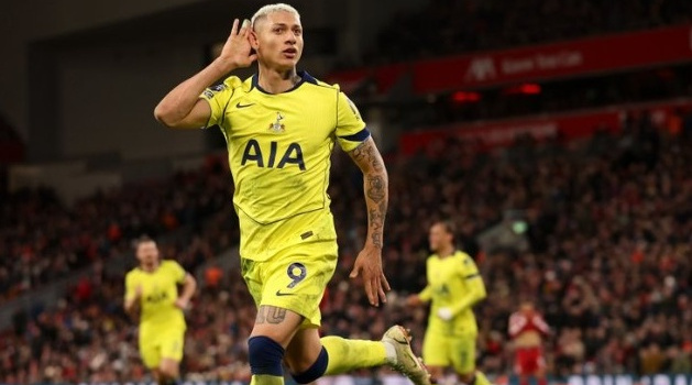 Richarlison gỡ hòa phút 90, Liverpool bỏ lỡ cơ hội vào top 4