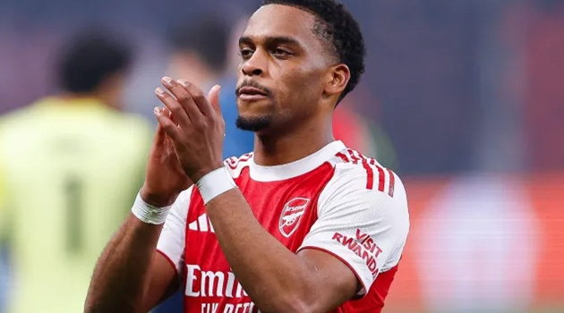 Ben White đủ sức thay Timber đấu Leverkusen?