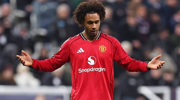 MU chấp nhận lỗ 17 triệu euro vụ Zirkzee