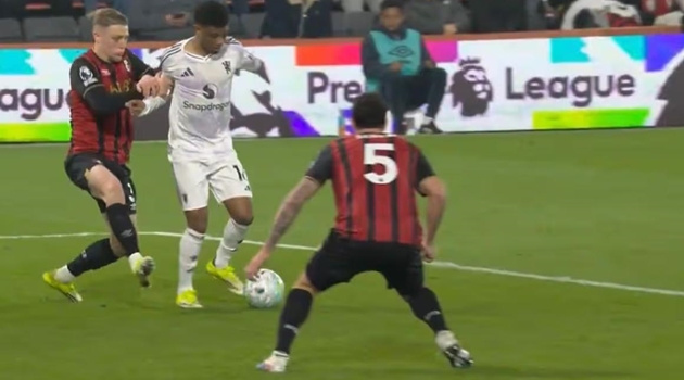 Man Utd ôm hận vì phán quyết nghiệt ngã từ VAR