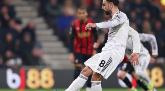Bruno Fernandes san bằng kỷ lục Cantona, vượt qua Hazard
