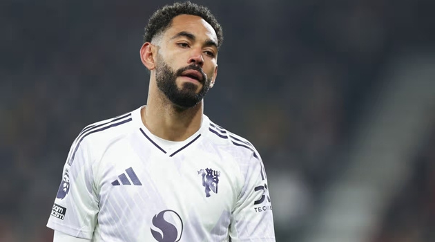 Matheus Cunha ám chỉ trọng tài sau trận hòa của Man United