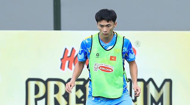 Kế thừa áo số 22 của Tiến Linh, Việt Cường thừa nhận áp lực