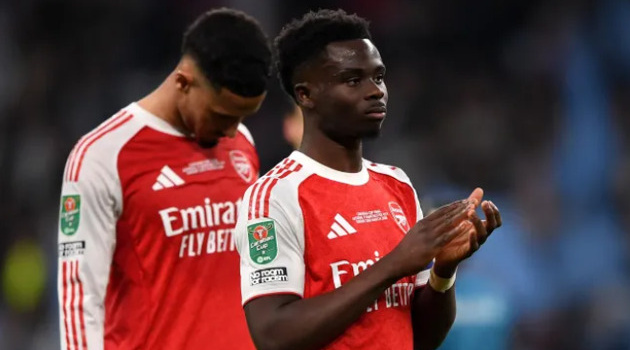 Scholes chê Arsenal ám ảnh phạt góc làm hại Bukayo Saka