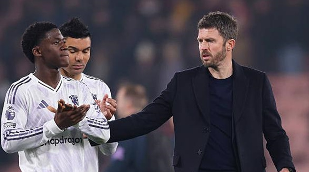 Man United sang Ireland rèn quân cho cuộc đua Champions League