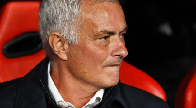 Nghệ thuật đỗ xe buýt và kiệt tác sinh tồn của Jose Mourinho
