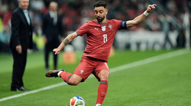 Ép sân toàn diện, Bồ Đào Nha hòa bế tắc trước Mexico