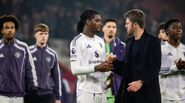 Ayden Heaven bác bỏ chỉ trích nhắm vào Michael Carrick